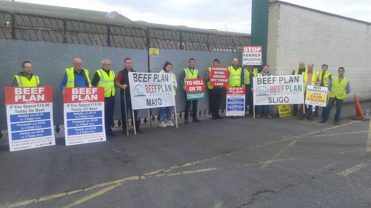 Pics: Beef Plan protests begin around the country