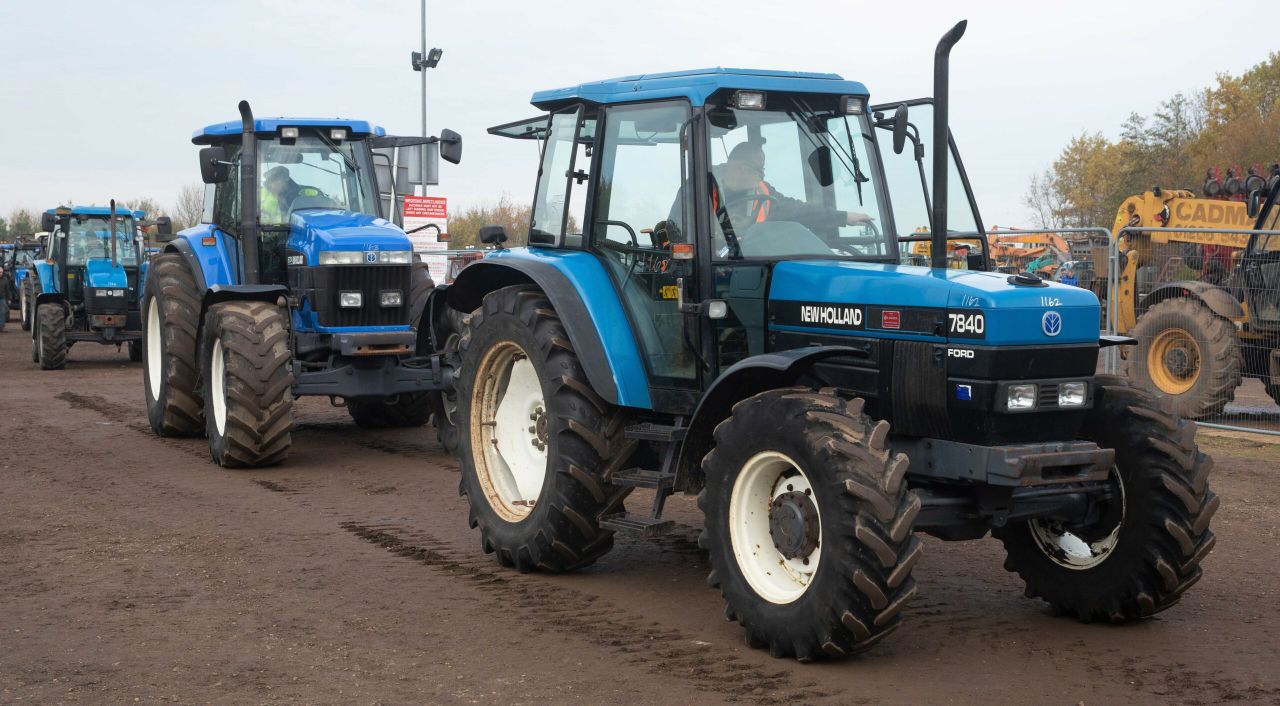 Auction report: CNH 'family' tractors change hands at November sale