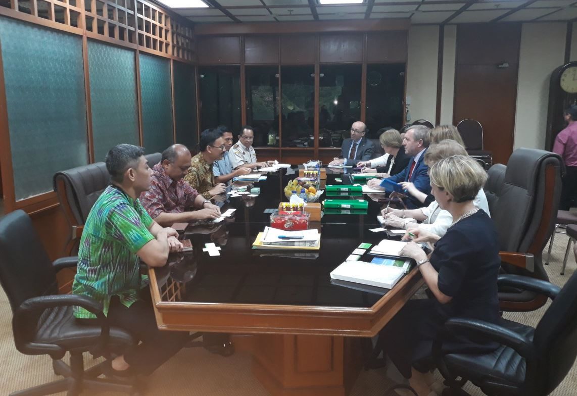 Creed holds bilateral trade talks on day 2 of mission