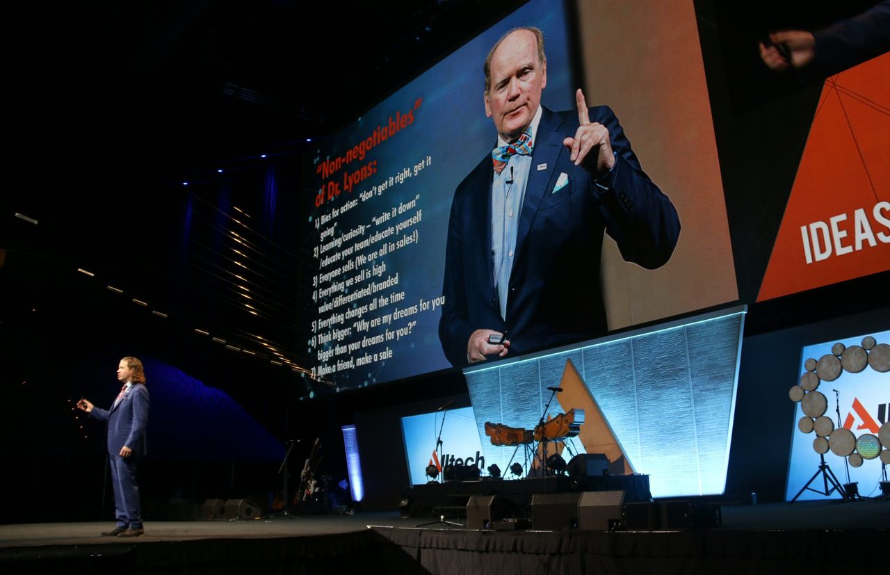 'Visionary leadership' of Dr. Pearse Lyons celebrated in US