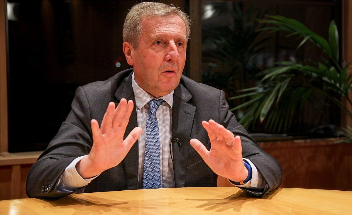 Minister on negative climate commentary: 'Give us a break'
