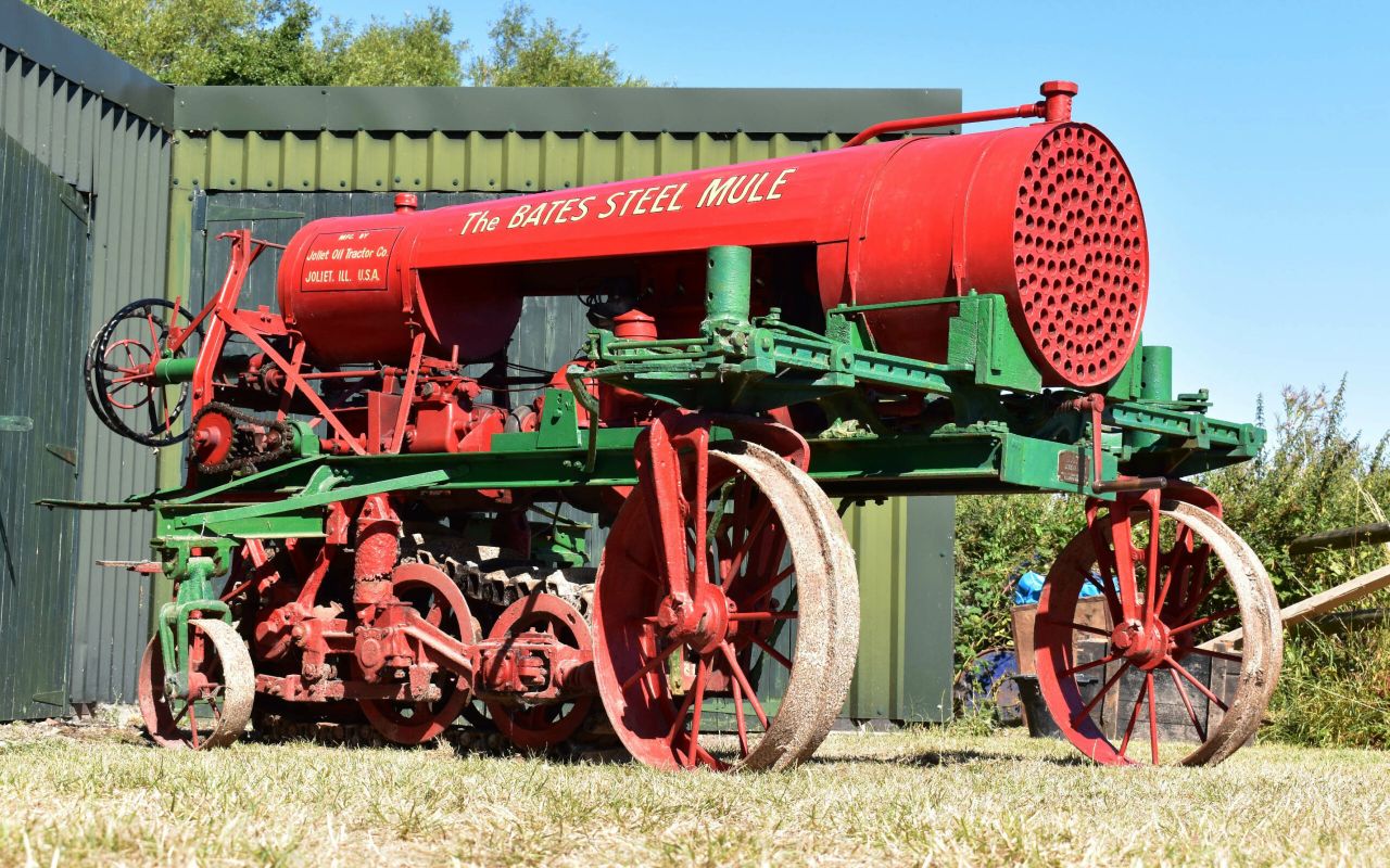 Early tractors and high prices at Cheffins vintage sale