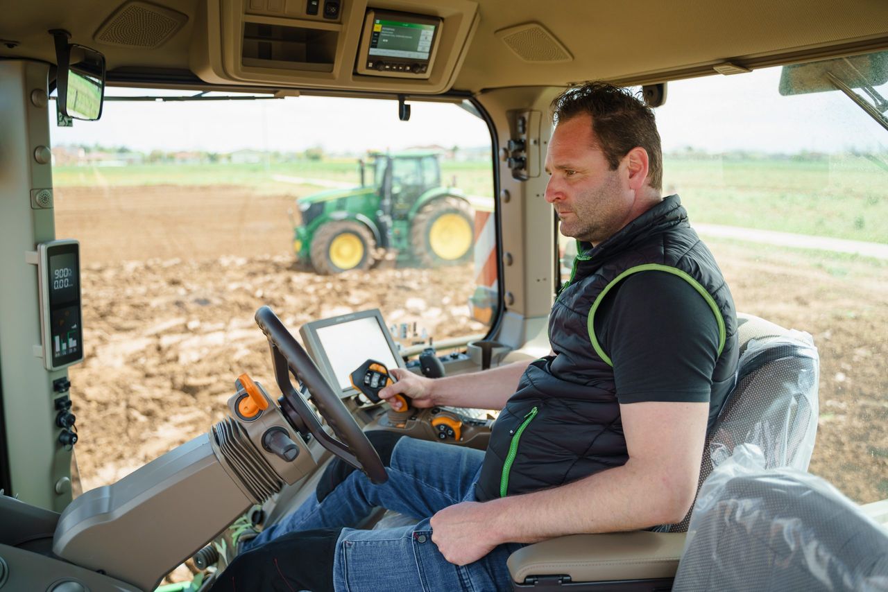 Diesel surge sparks 'price gouging' concerns - farm contractors