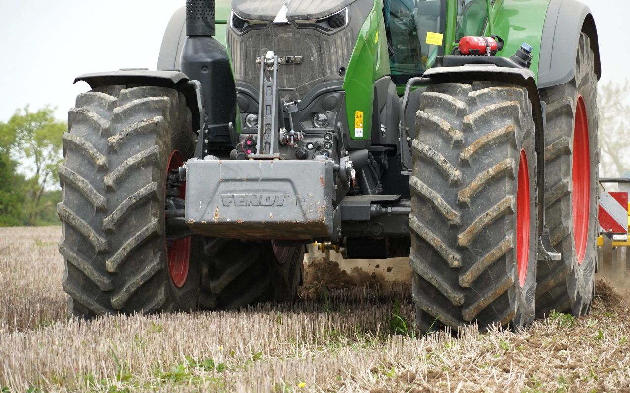 The science of soil smearing by tractor wheels and how to reduce it