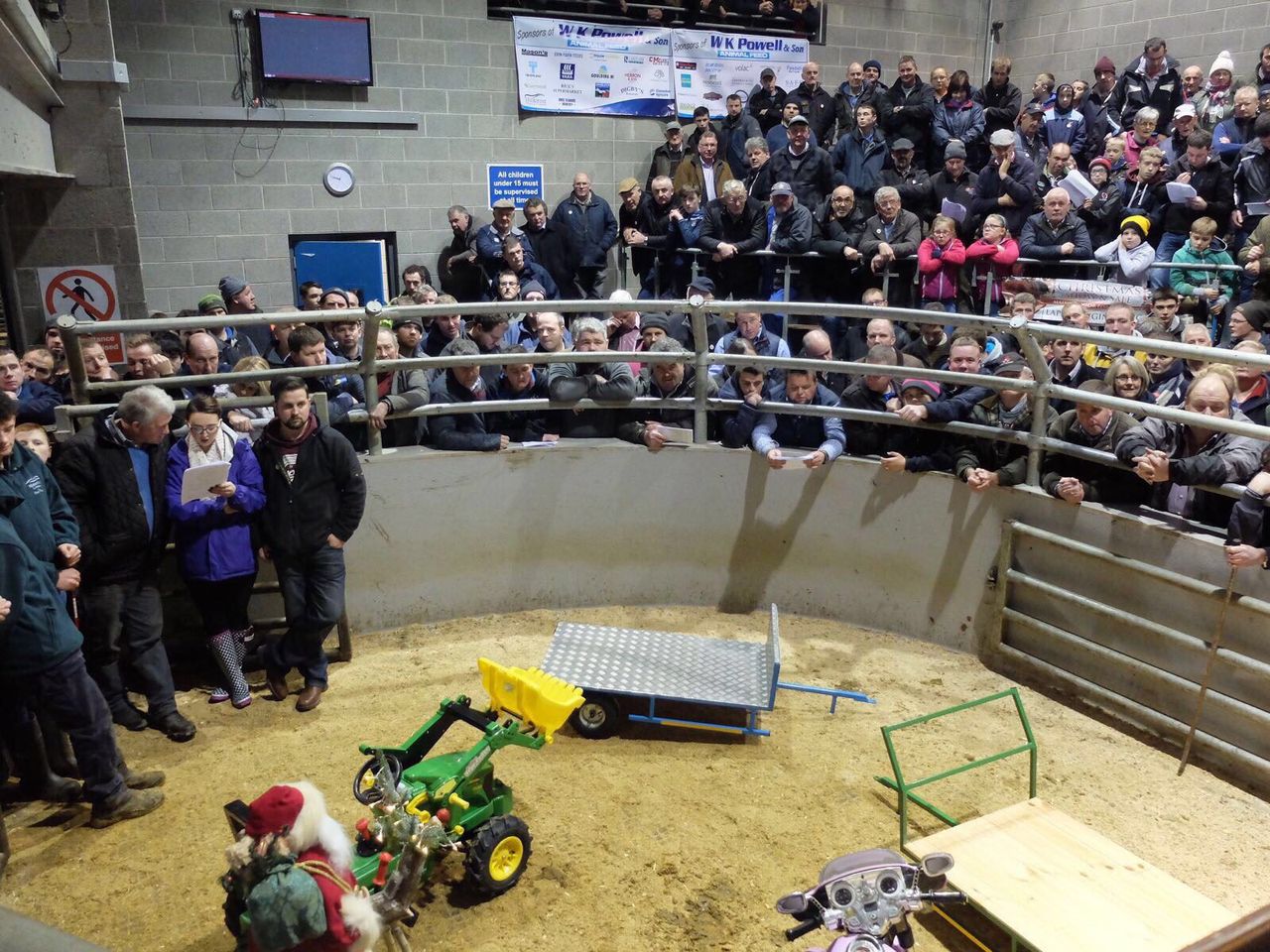 Farmers raise hands to dig deep for charity’s biggest fundraiser
