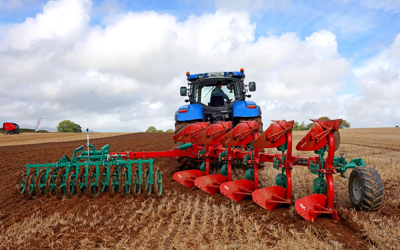 Pics: Donohoe Agri and Kverneland join forces for tillage day