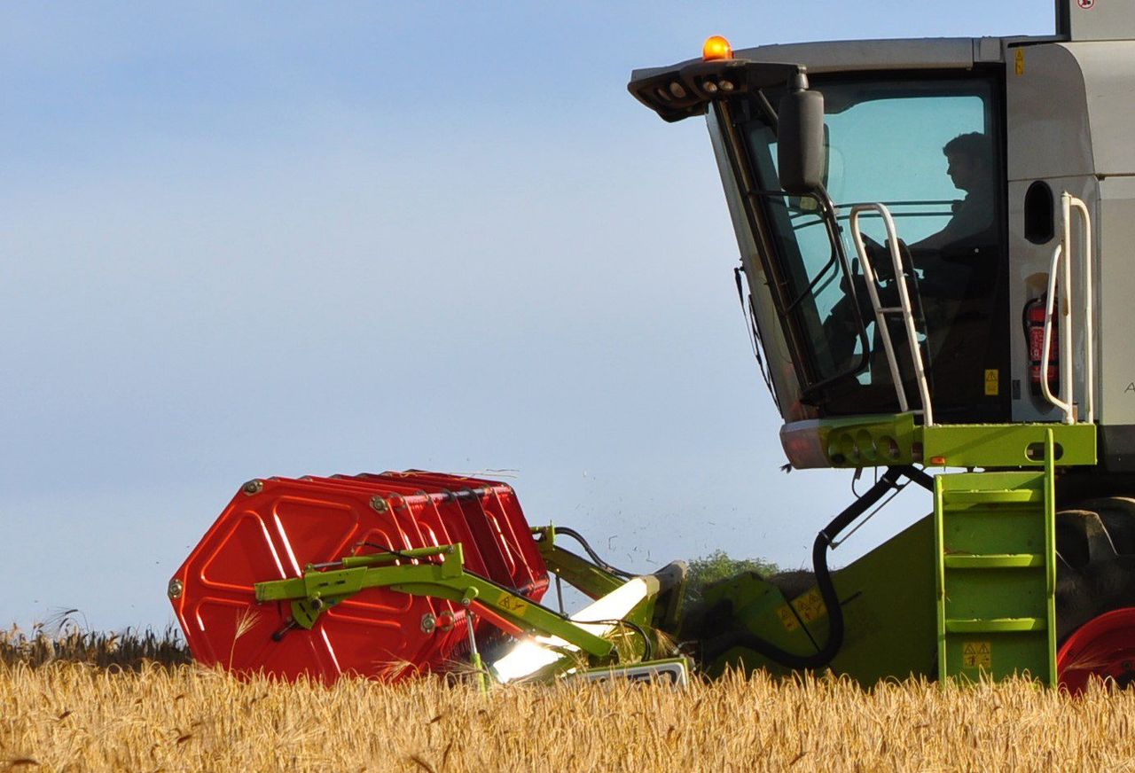 Which brands come top of the UK combine harvester market?