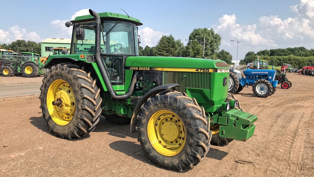 John Deere joins the big game at Cheffins