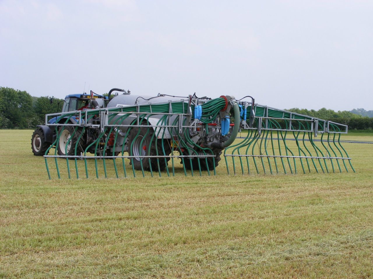 Slurry spreading 'should be set by weather conditions only' - TD