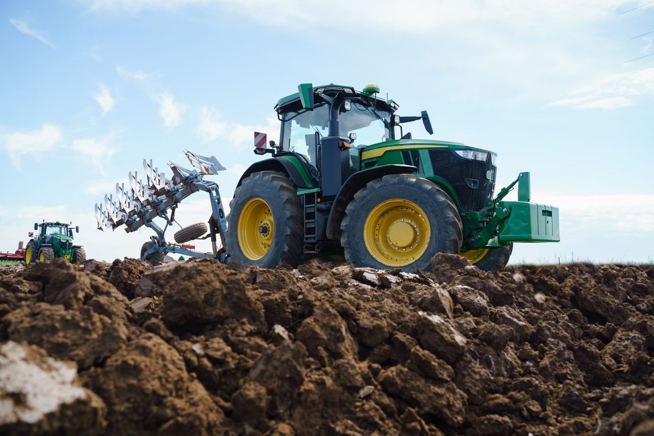 CSO: Over 2,400 new tractors licensed for first time in 2025
