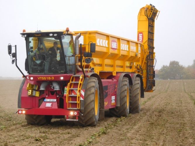 Giant, 6-wheel-drive Vredo swaps tanker for beet body