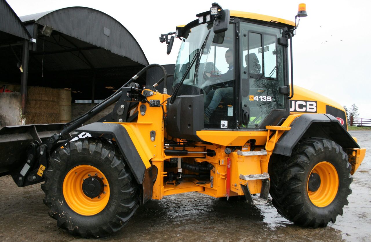 Video: Why 'everything is that bit faster' on this 191-reg JCB