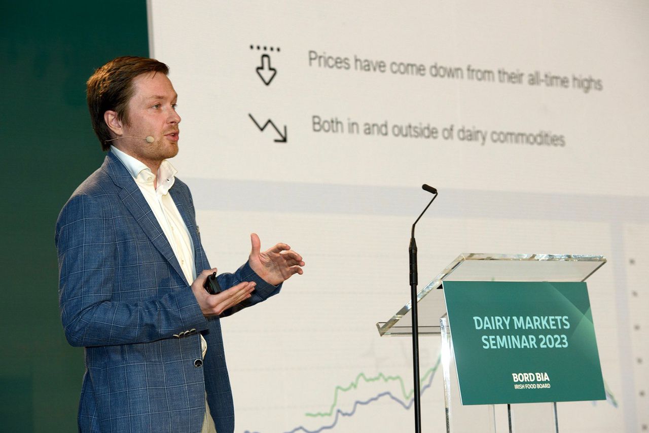 Milk prices in Europe to bounce back in second half of 2023 - analyst