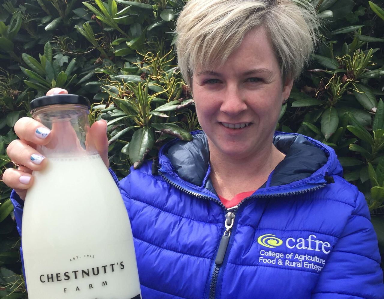 From grass to glass: Selling bottled milk from a vending machine...on the farm
