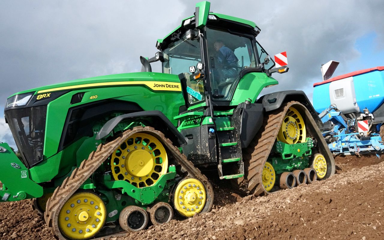 John Deere to face lawsuits over right to repair