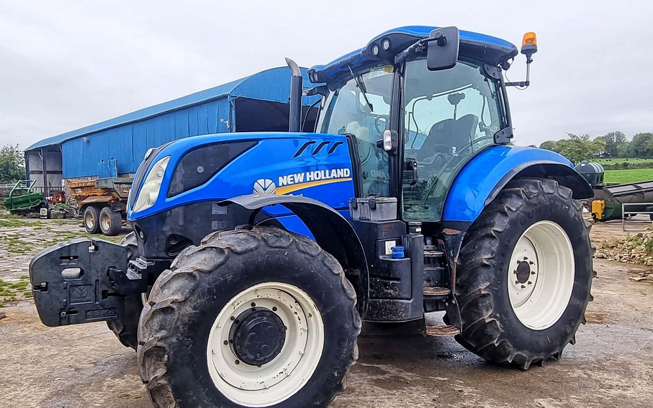 New Holland T7.190 stars at clearance sale in Cork