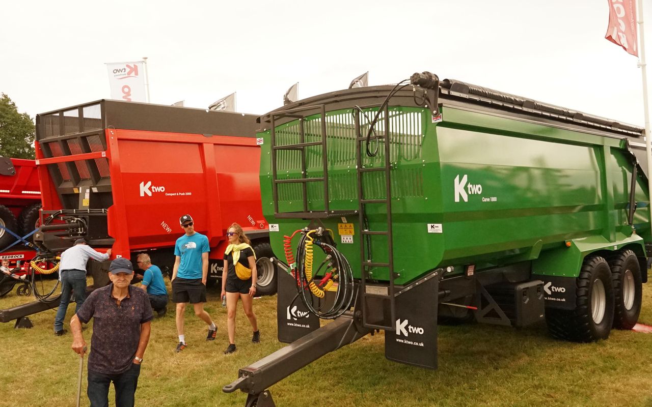 Offaly plays host to display of Ktwo spreaders and trailers