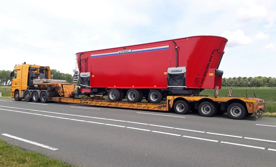 'World's biggest tub feeder' on its way from Europe to the US