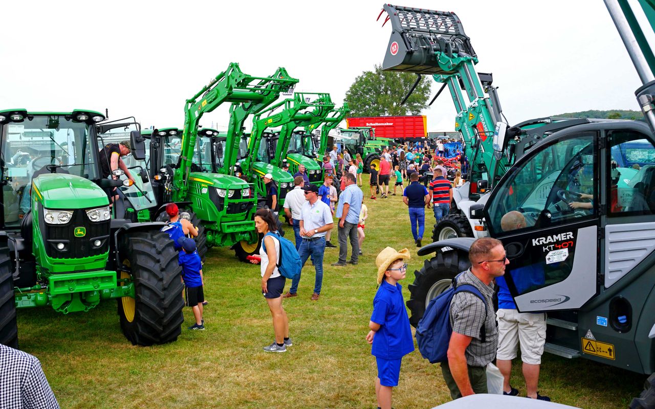 Templetuohy Farm Machinery  celebrates 40 years with JD