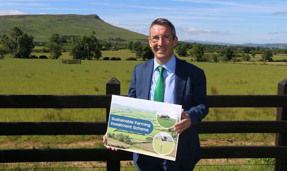 Minister Andrew Muir