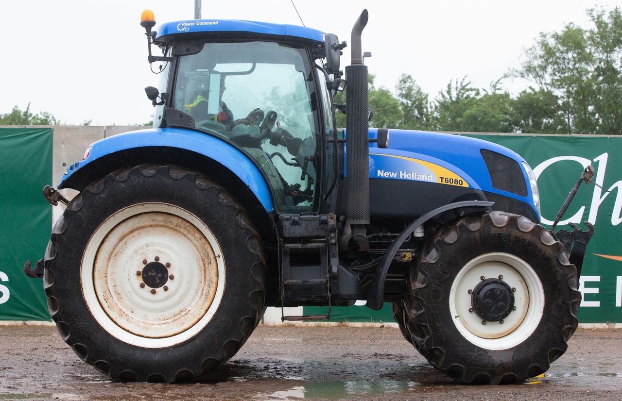 Auction report: A touch of the 'blues' at June sale in Cambridge?
