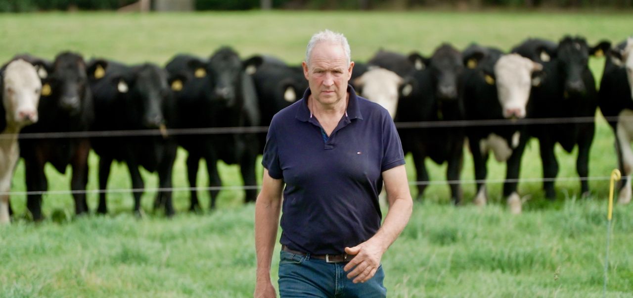 'The day of saying "I’ll just get this job done myself" should be gone' - farmer