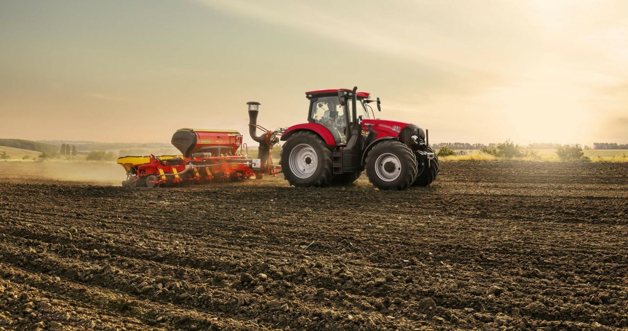 New 6-cylinder tractor is 'no longer' than its 4-cylinder equivalent