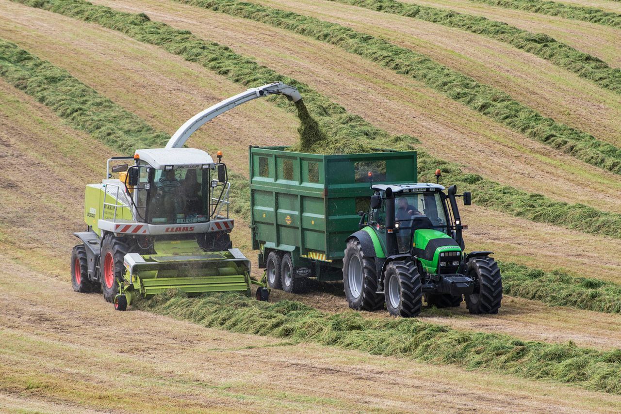 Video: How to keep an insatiably hungry harvester moving