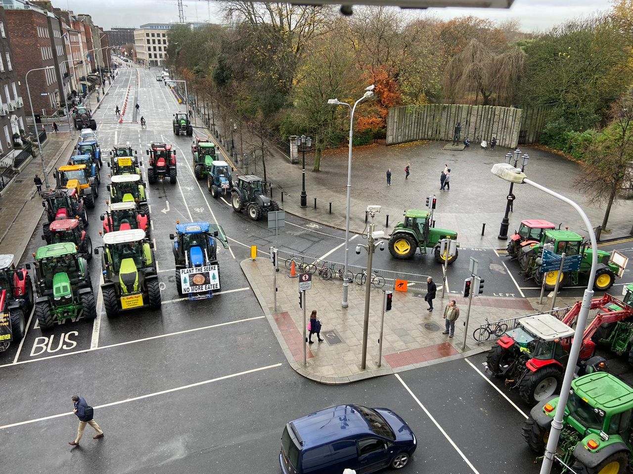 Tractors head for home as Dublin protest disbands