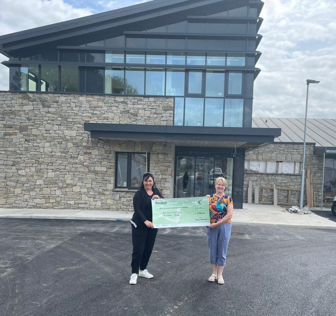 Sheep farmers donate €2200 worth of wool to Mayo/Roscommon Hospice