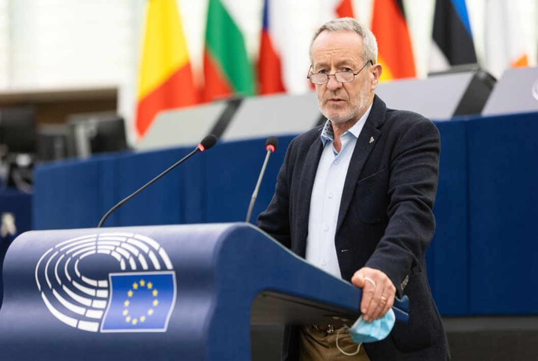 Irish MEP leads EU delegation to advance Australia trade deal