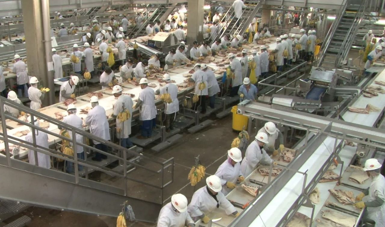 US meat giant on Covid-19: 'The food supply chain is breaking'