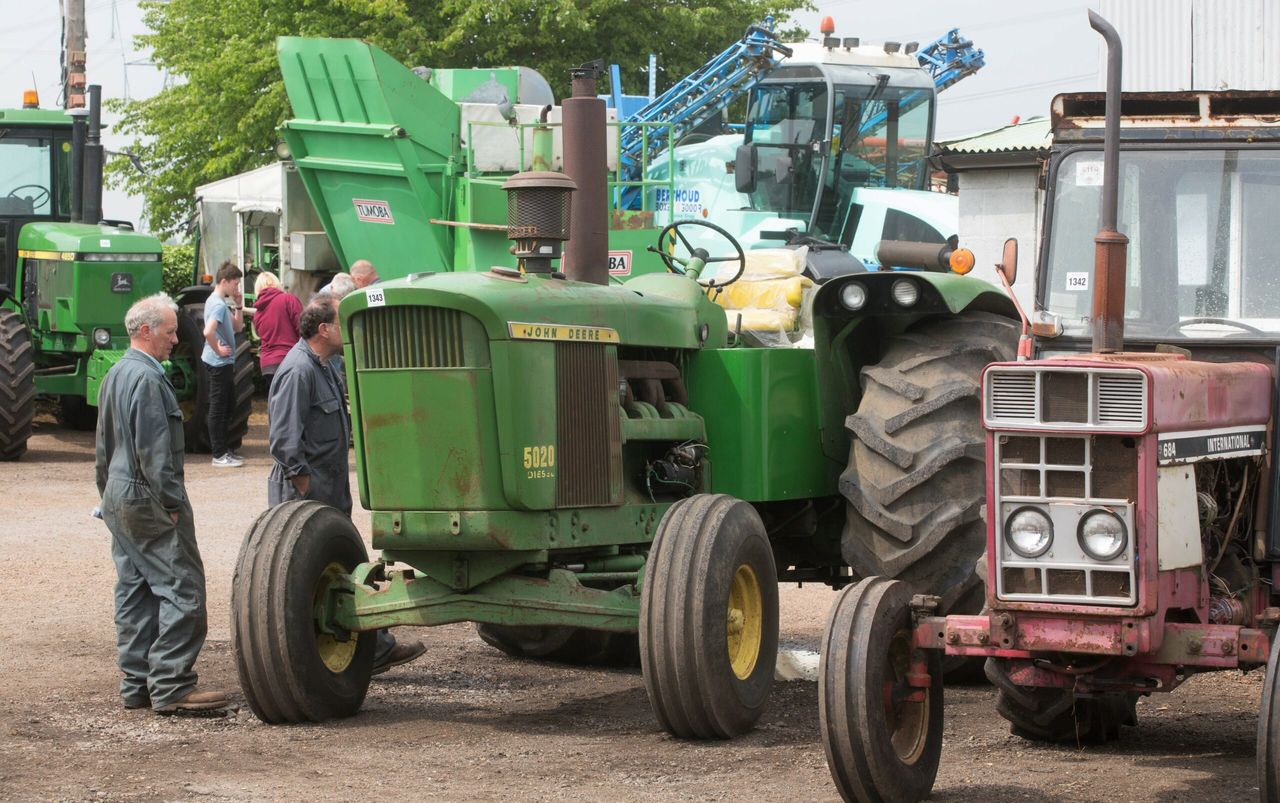 Auction report: Deere 5020 pulls the punters; what did it make?
