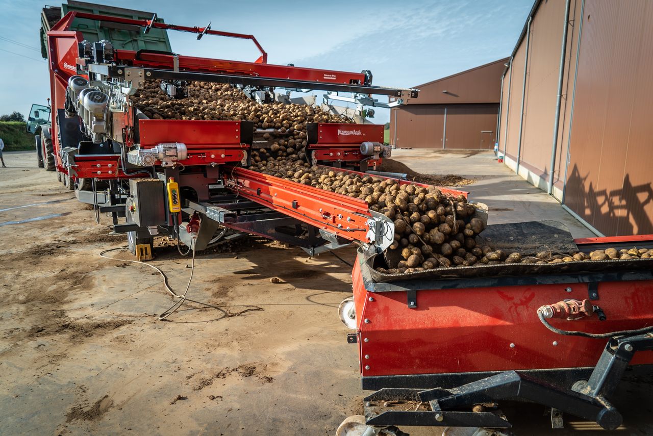 Dewulf adds new options to its MH 24x series of receiving hoppers