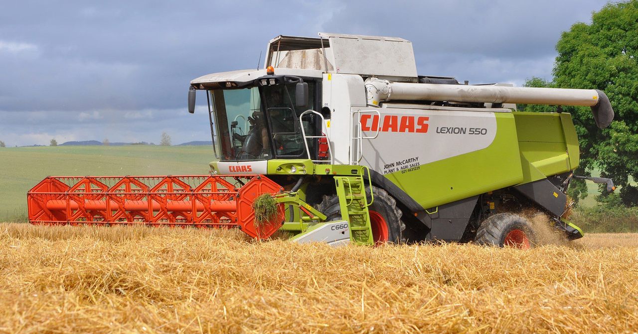 300 combines needed for new world record attempt...but where?