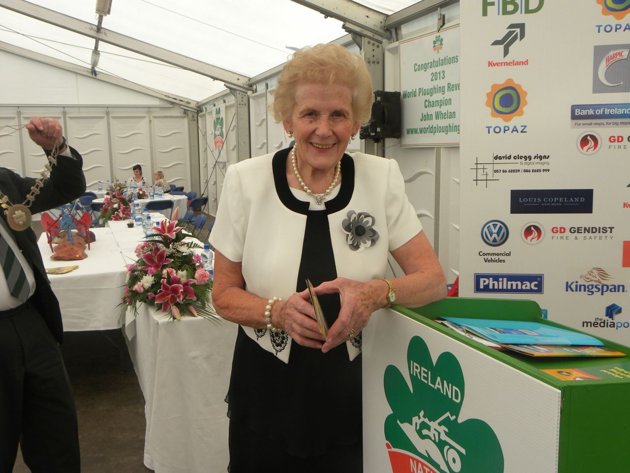 Minister turns the sod on Ploughing 2013