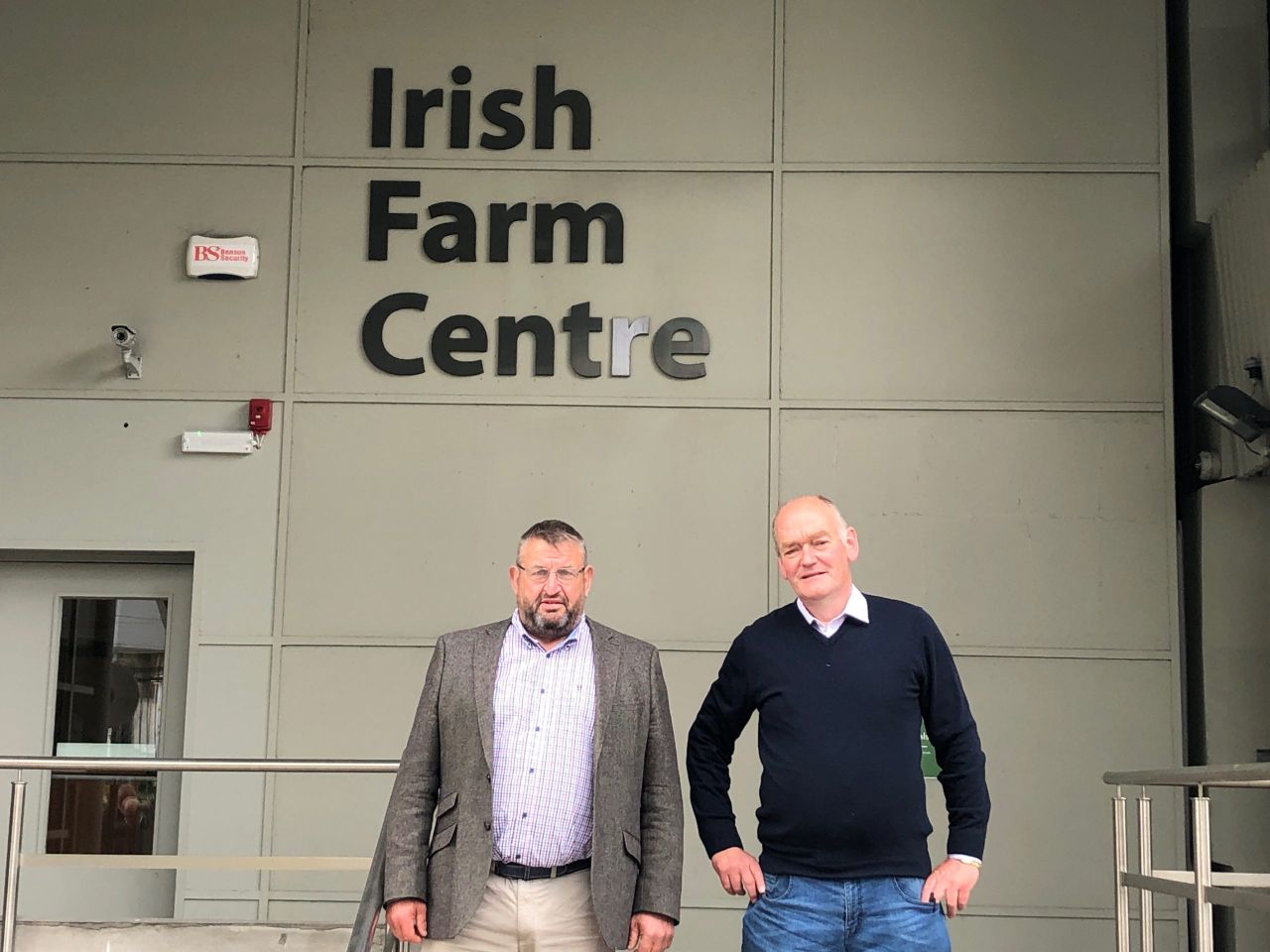 IFA rebels launch campaign for coupled payment at Farm Centre