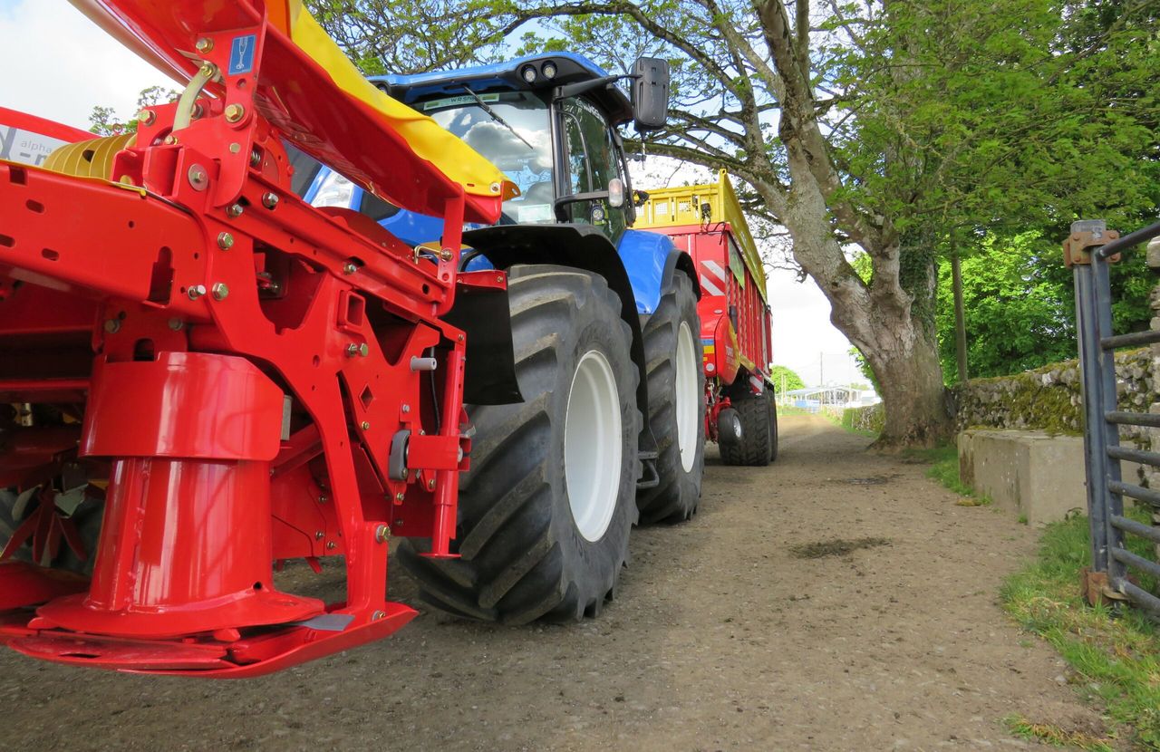 Machinery rolls into Gurteen College to prep for 'Grass & Muck'