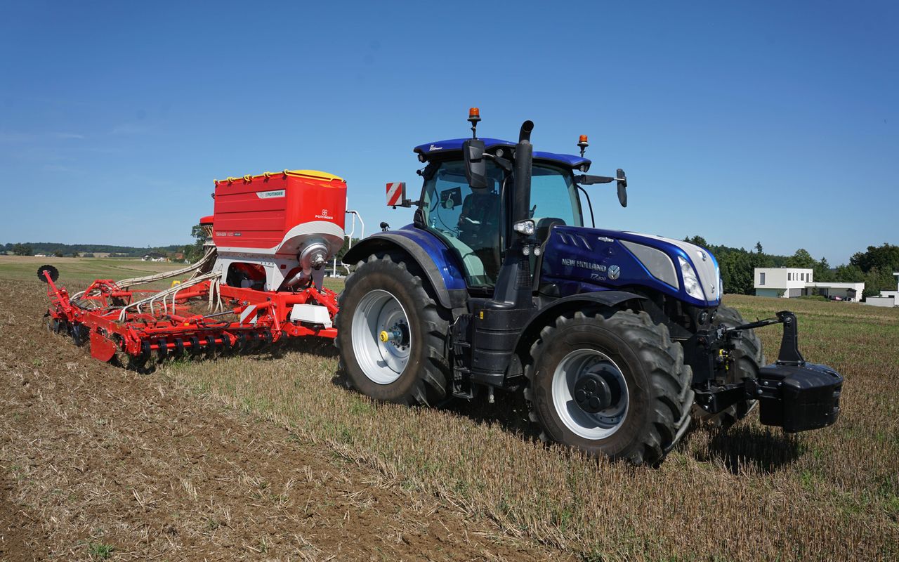 M & S Machinery strikes gold at New Holland dealer awards