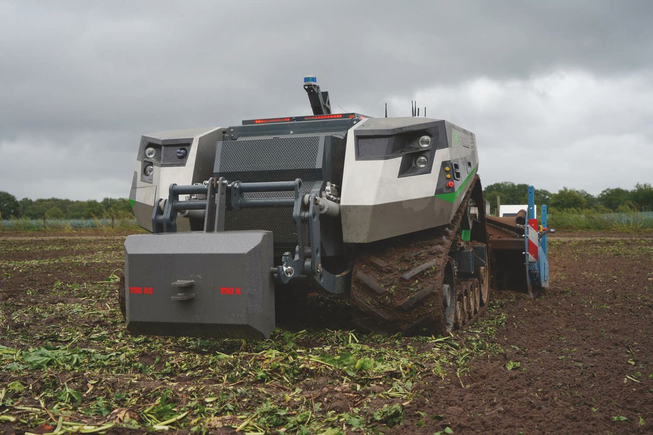 Claas joins the autonomous tractor club