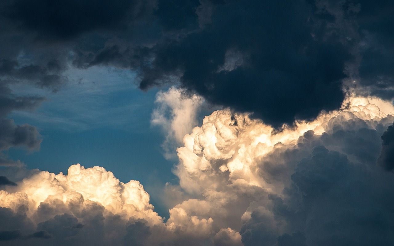 Met Éireann issues 'status yellow' thunderstorm warning
