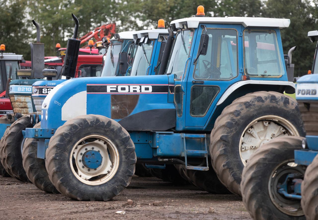 Auction report: Odd and not-so-odd Ford and New Holland tractors up for grabs