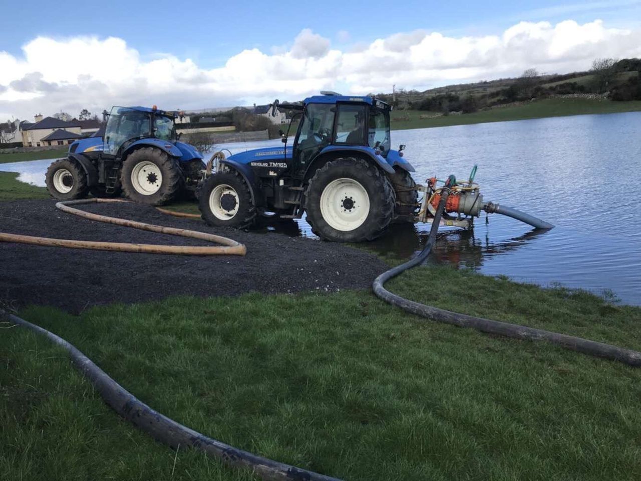 Agri contractor rescues Sligo homes from rising floods