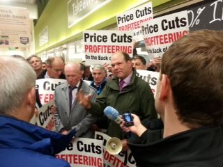 IFA steps up protests on cattle, sheep prices
