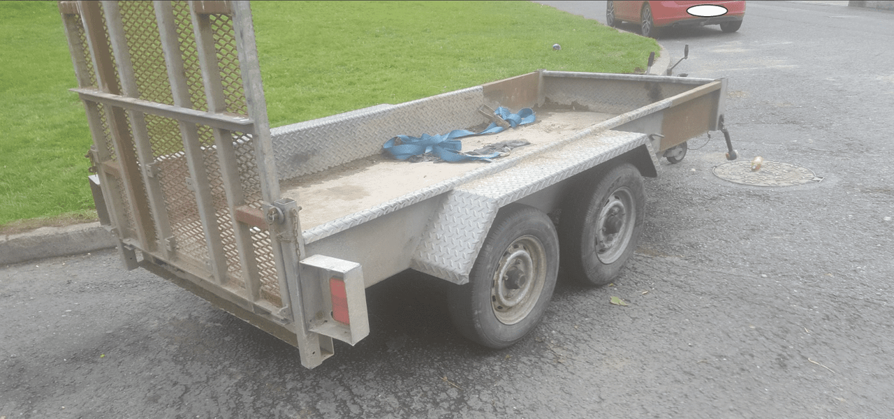 Gardai search for owner of recovered trailer