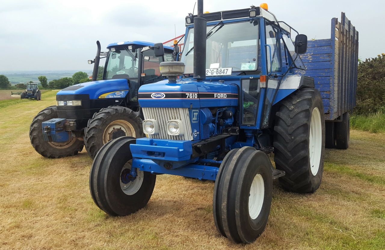 Top 'drawer' tractors? Silage from the eras at 'Mogeely' day out