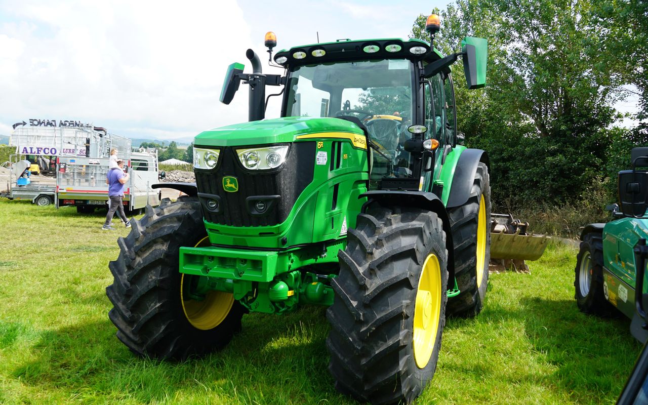 John Deere remains most popular brand among Irish farmers