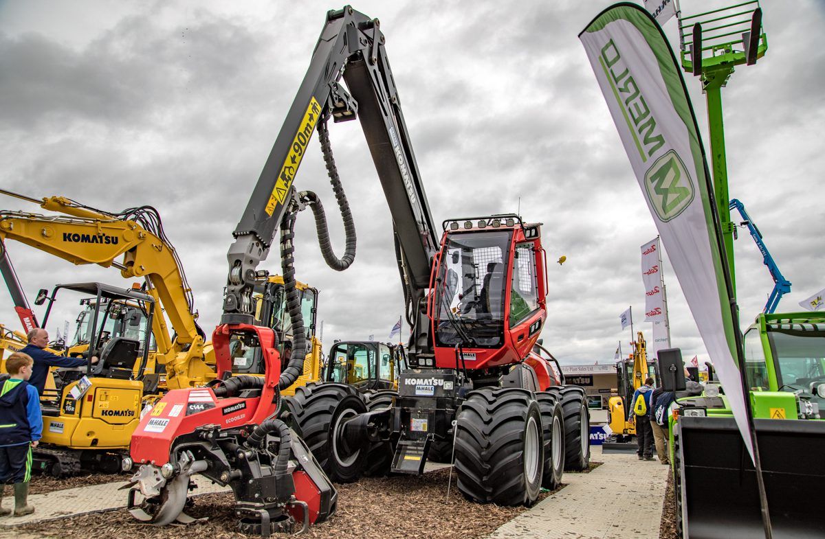 New Komatsu timber harvester set to 'fell' all in its path
