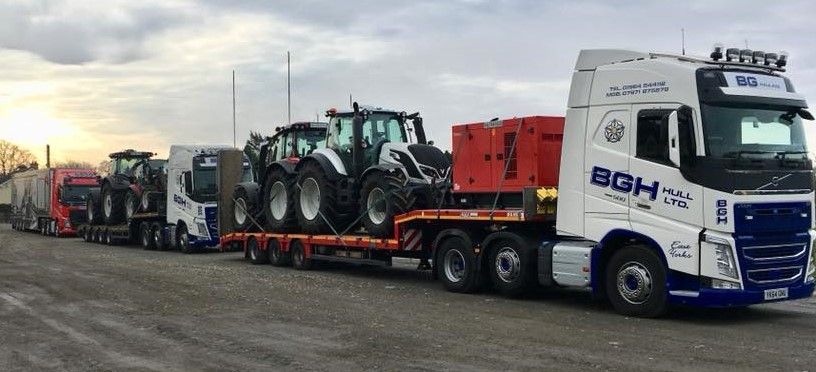 A convoy of equipment arriving for Valtra’s ‘SmartTour’. Image source: Clarke Machinery