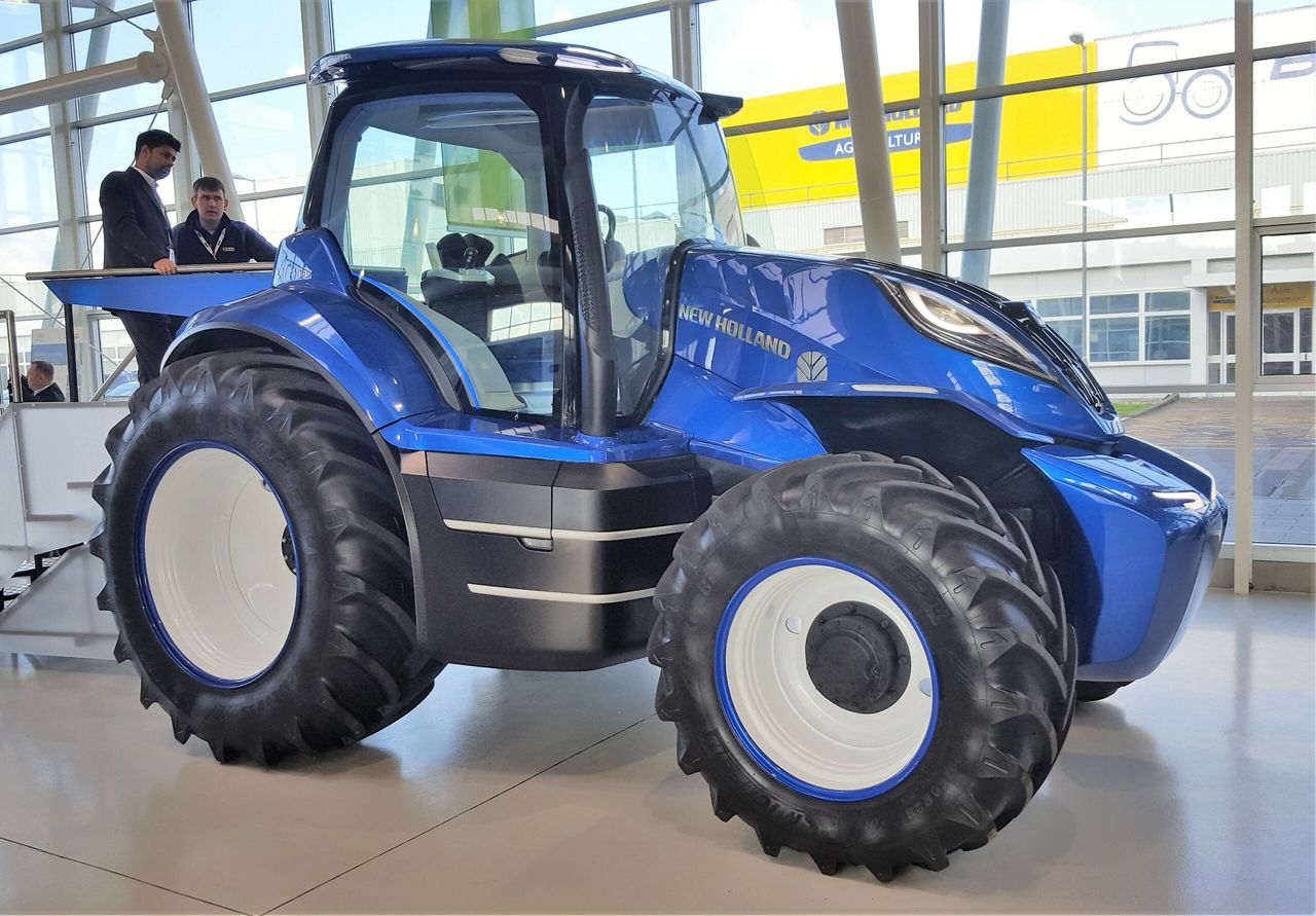Gas-powered New Holland to 'enter production within 3 years'